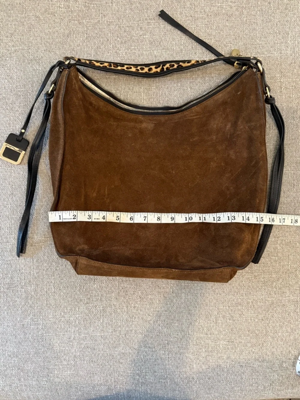 Stunning Inné genuine suede leather hobo bag, made in Italy 🇮🇹